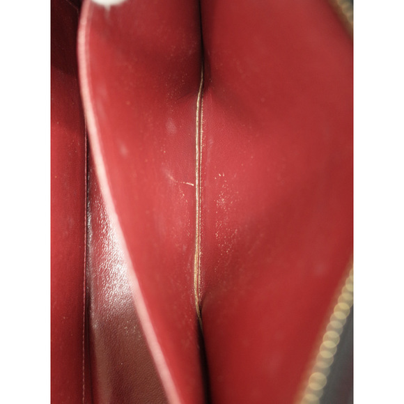 Chanel Matelasse Chain Shoulder Bag - Picture 7 of 9